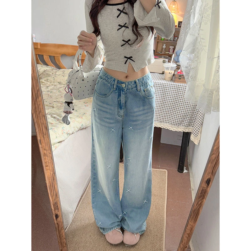 特大码女装复古刺绣阔腿牛仔裤女秋季胖mm宽松显瘦梨形身材直筒裤