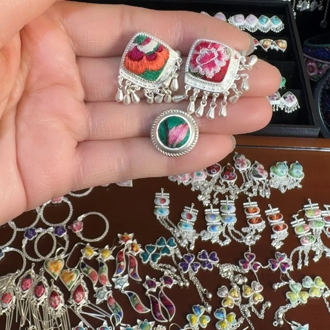 织绣民族风刺绣耳环