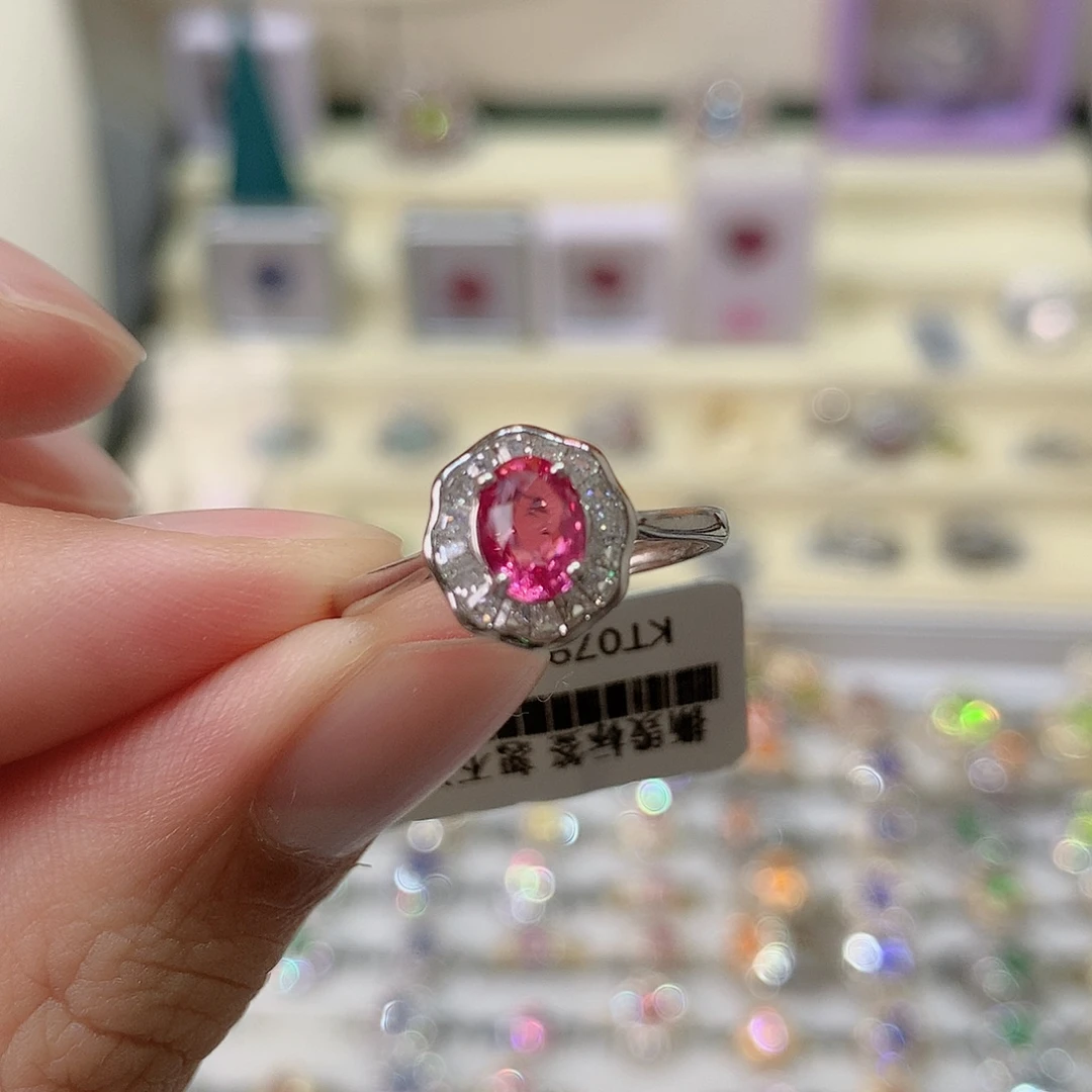 银S925镶嵌戒指尖晶石