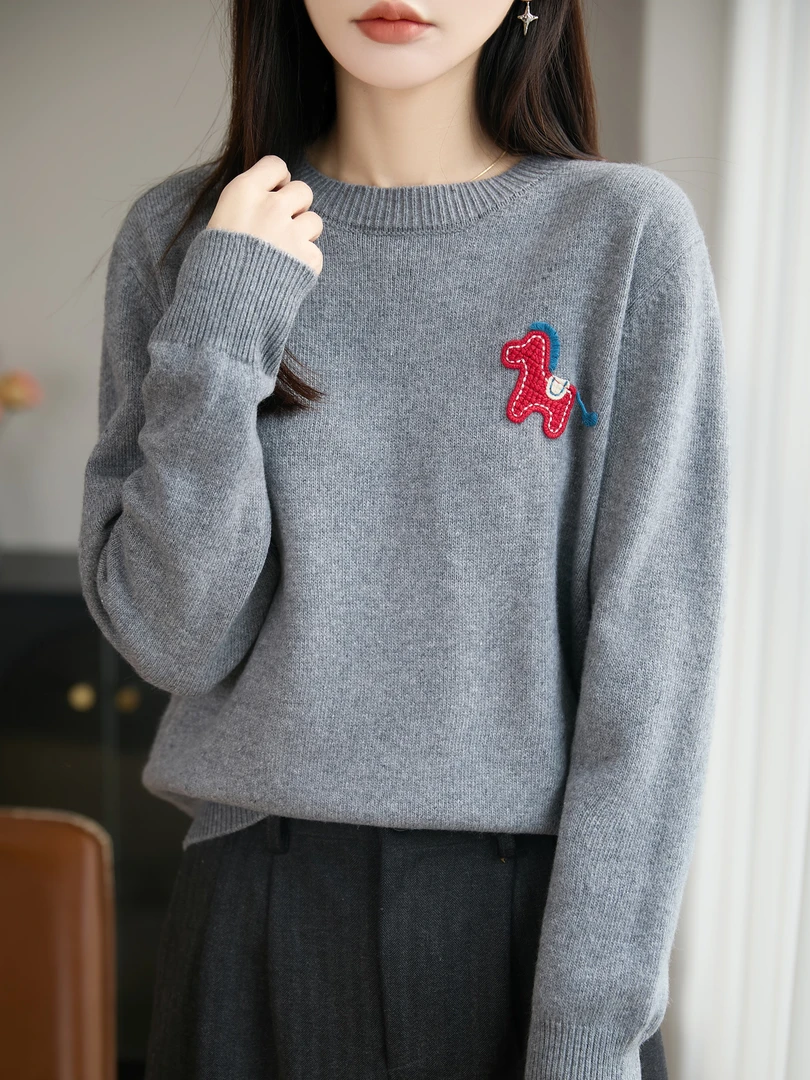 秋冬新款蜜熊绒卡通马圆领长袖