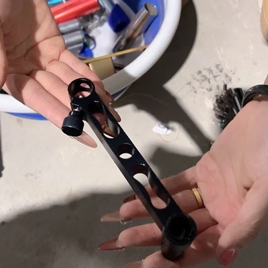 微瑕饵盘过桥架一个。