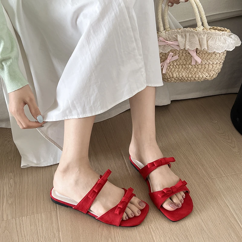 夏日平底蝴蝶结增高粗跟一字拖鞋女夏外穿2025新款防滑凉拖鞋凉拖