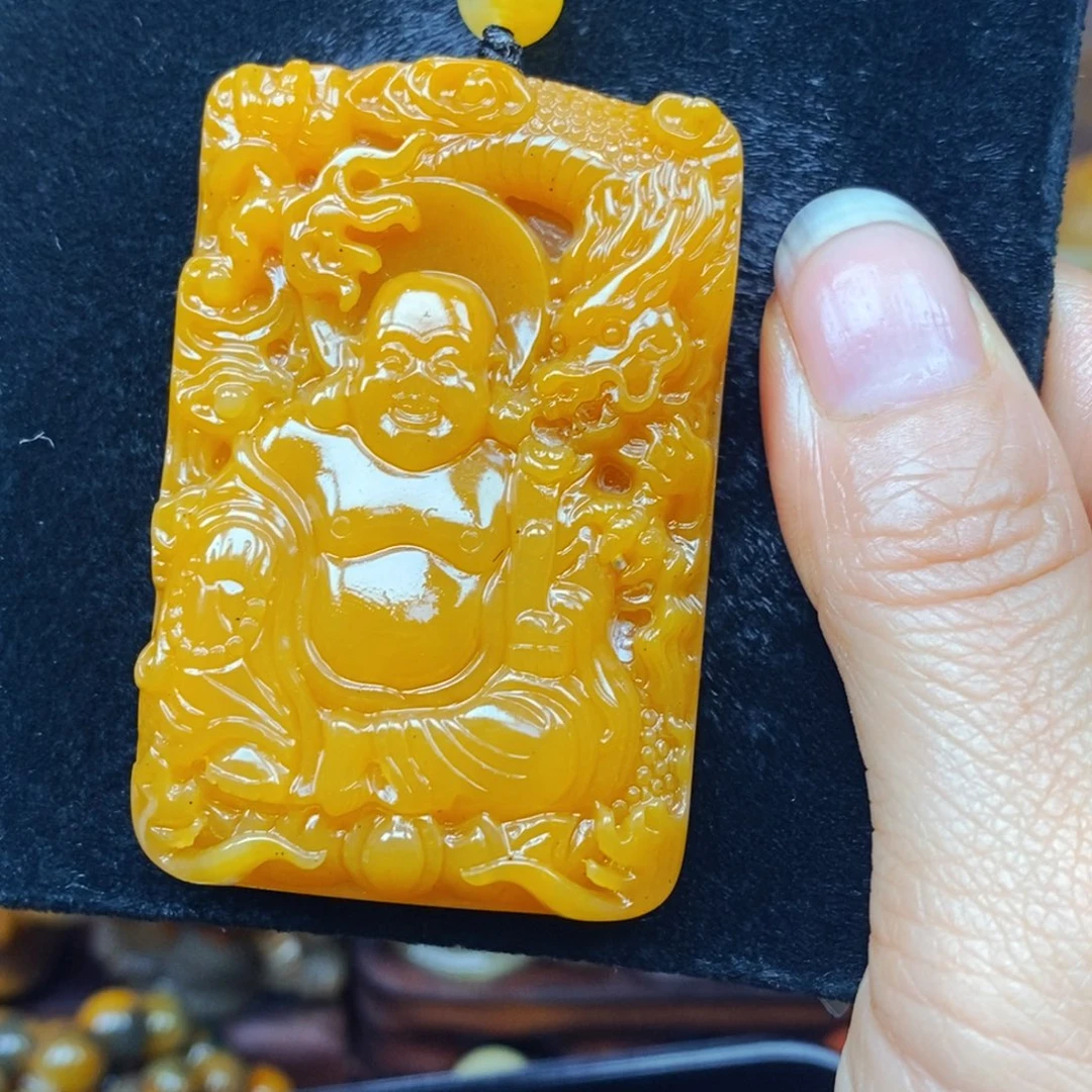 未镶嵌石英质玉（黄龙玉）颈饰