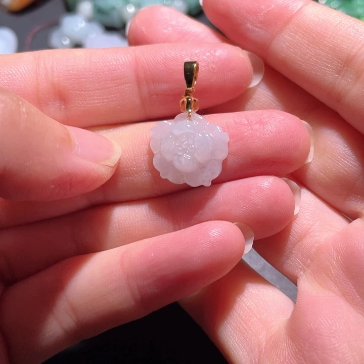 【闪购商品】翡翠颈饰未镶嵌用****9天然翡翠