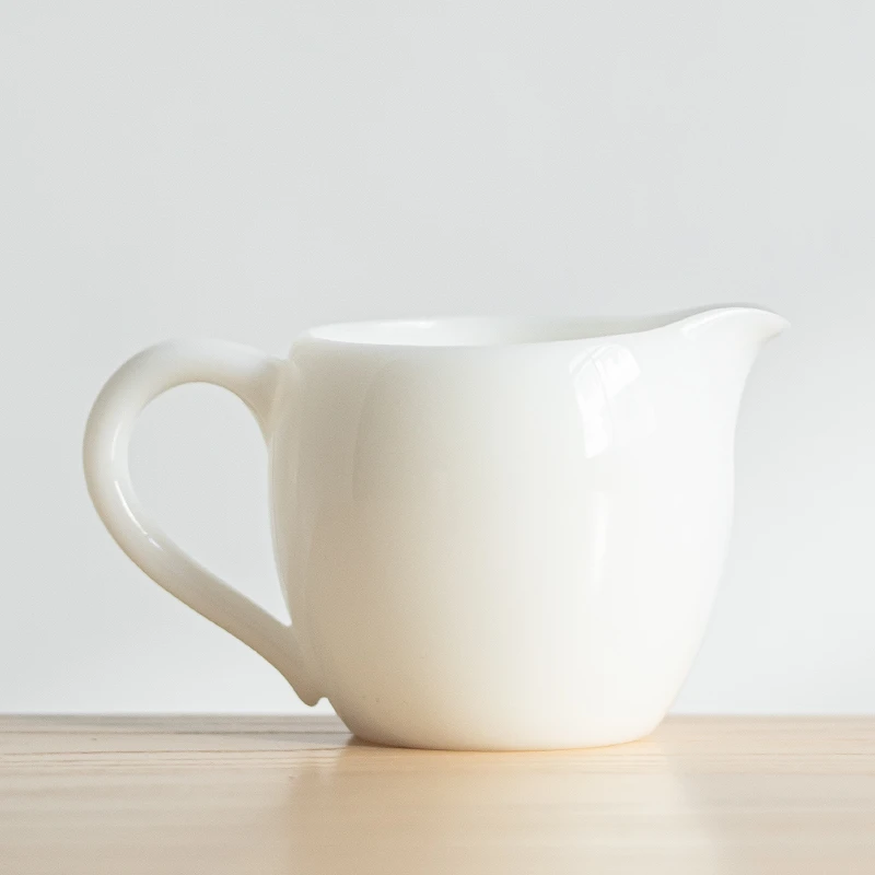 质保堂羊脂玉白瓷公道杯功夫茶具德化陶瓷手柄防烫茶海分茶器公杯
