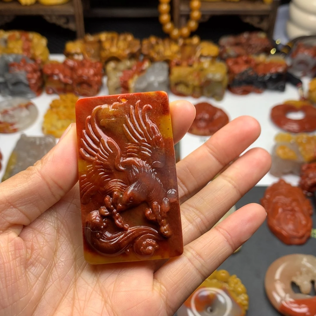 石英质玉（黄龙玉）挂件未镶嵌