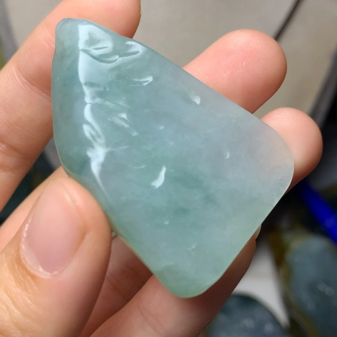 翡翠颈饰未镶嵌吊坠