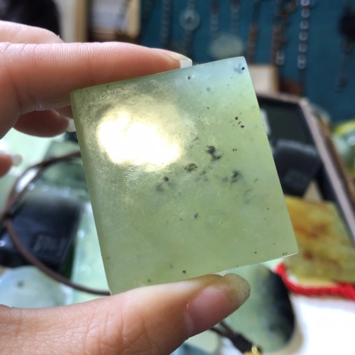 岫玉未镶嵌岫玉挂件