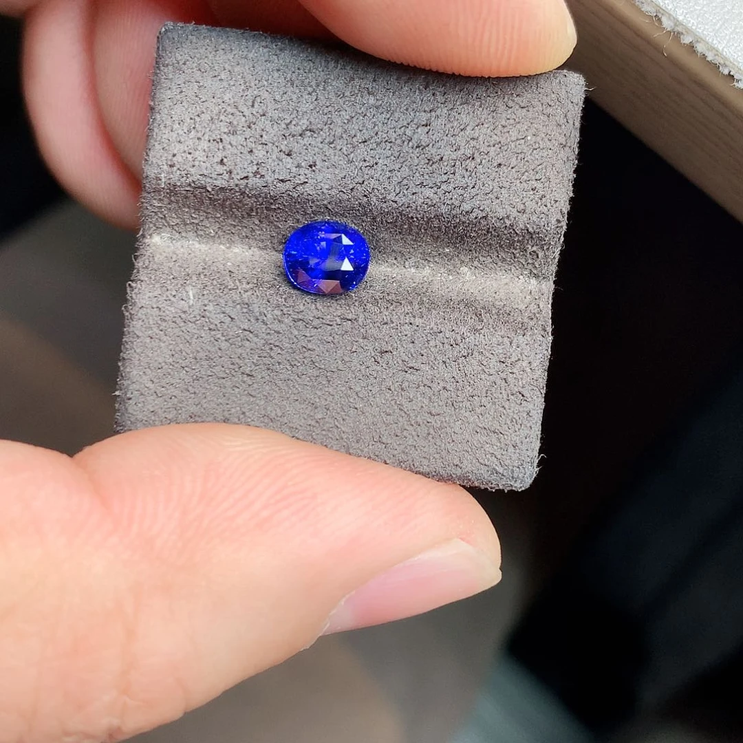 裸石蓝宝石王****.裸石1.63克拉