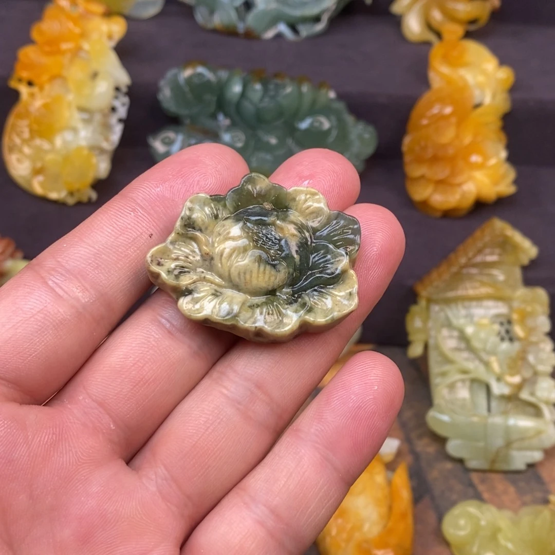 蛇纹石玉未镶嵌吊坠(赠链)