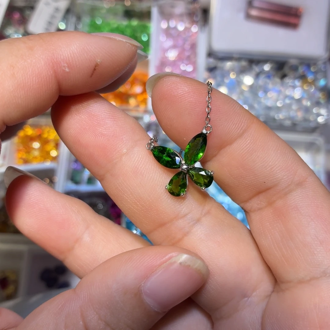 吊坠透辉石银S925镶嵌