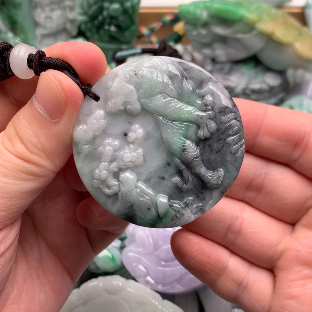 吊坠(不含链)未镶嵌翡翠