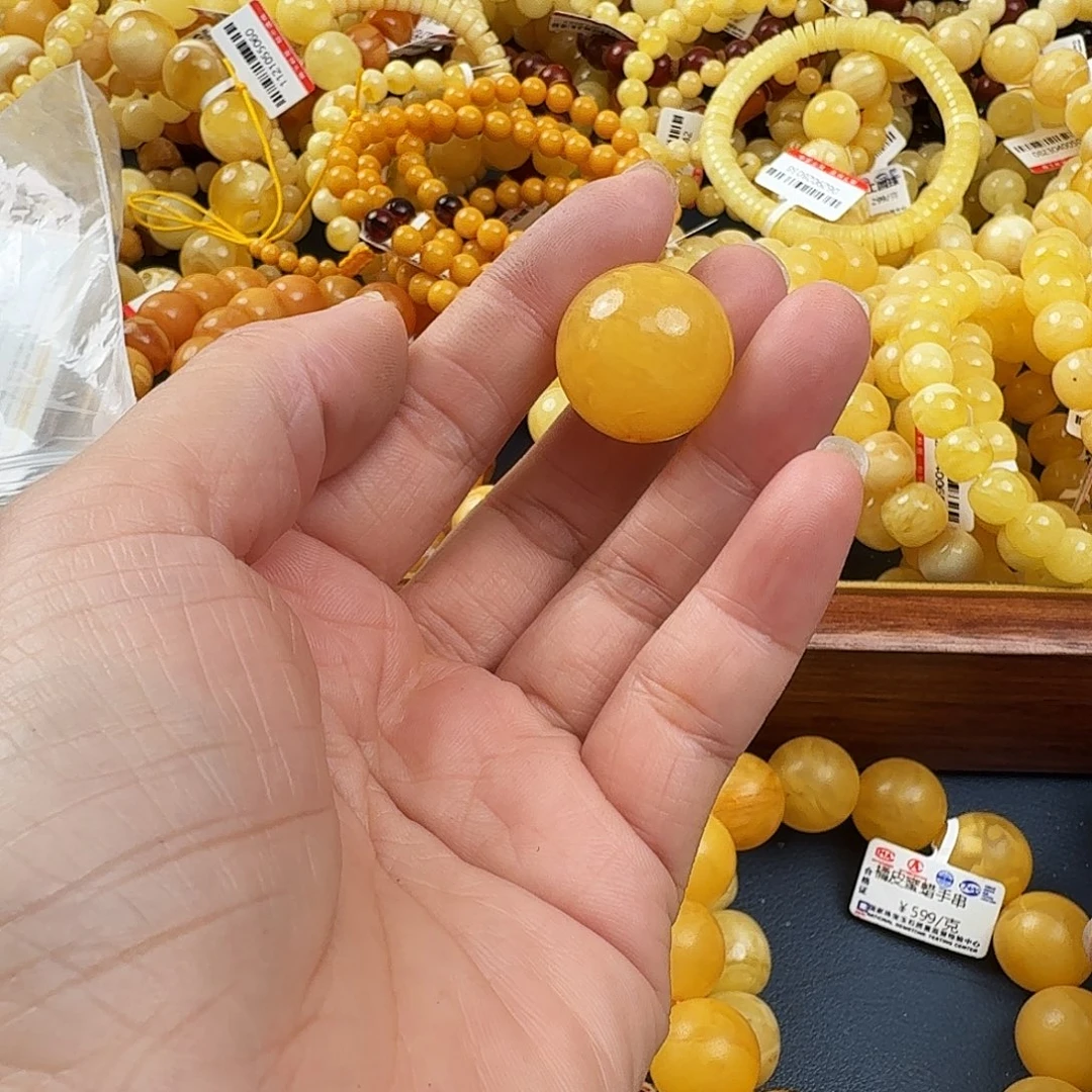 琥珀未镶嵌珠宝奇石