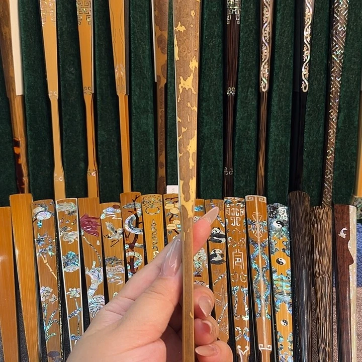 O***Y扇子手工制作工艺精湛