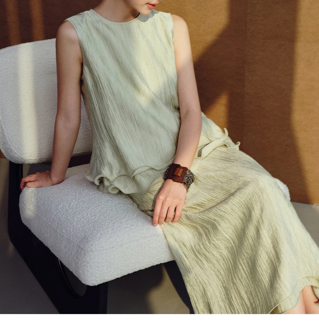 【简知】三宅风2025夏季新款无袖圆领背心半身裙整体穿搭女套装 539