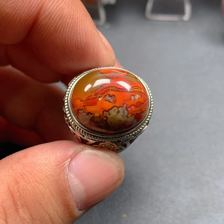 玛瑙/玉髓颈饰未镶嵌河**张