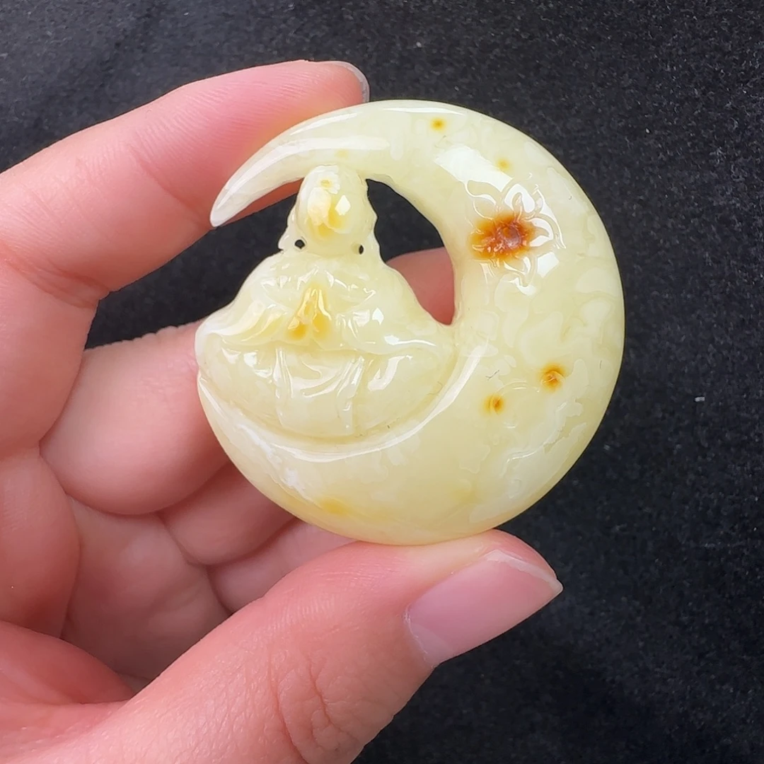 蜜蜡未镶嵌珠宝奇石