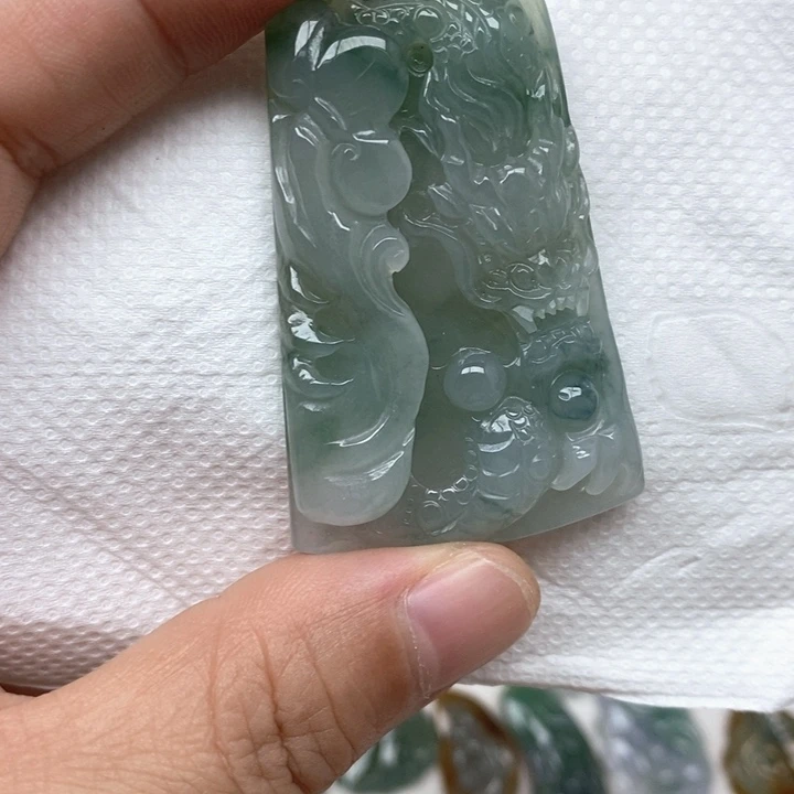 颈饰未镶嵌翡翠天然缅甸翡翠