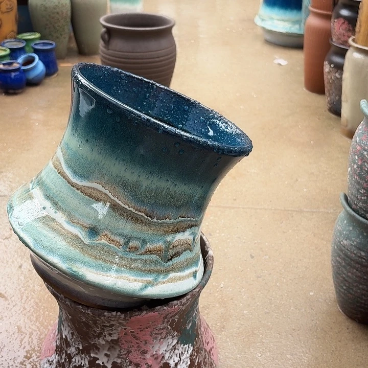 20口20高两个盆子。