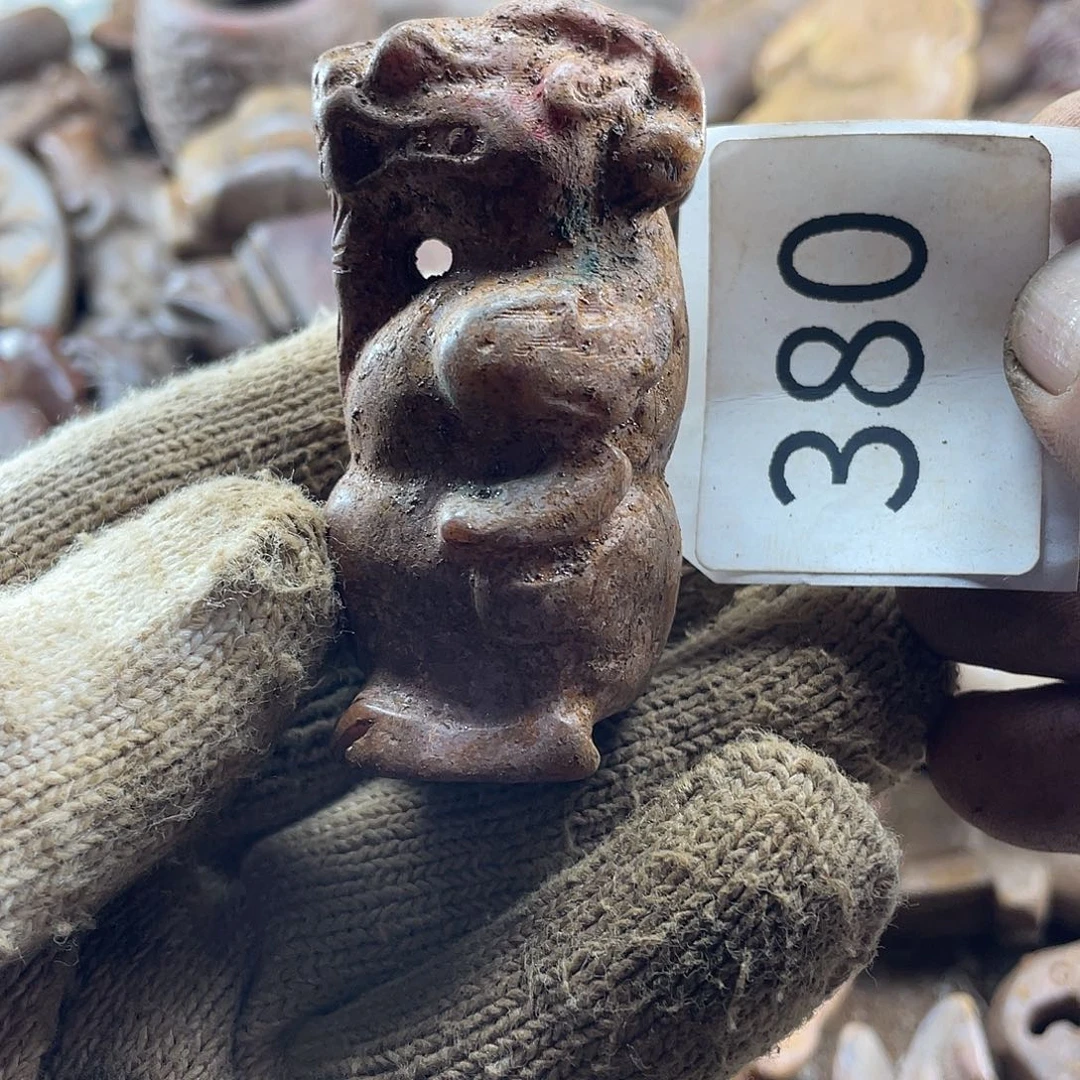 和田玉（糖玉）未镶嵌挂件