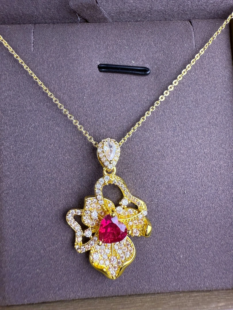 合金吊坠 A12镂空三瓣花百搭轻奢项链