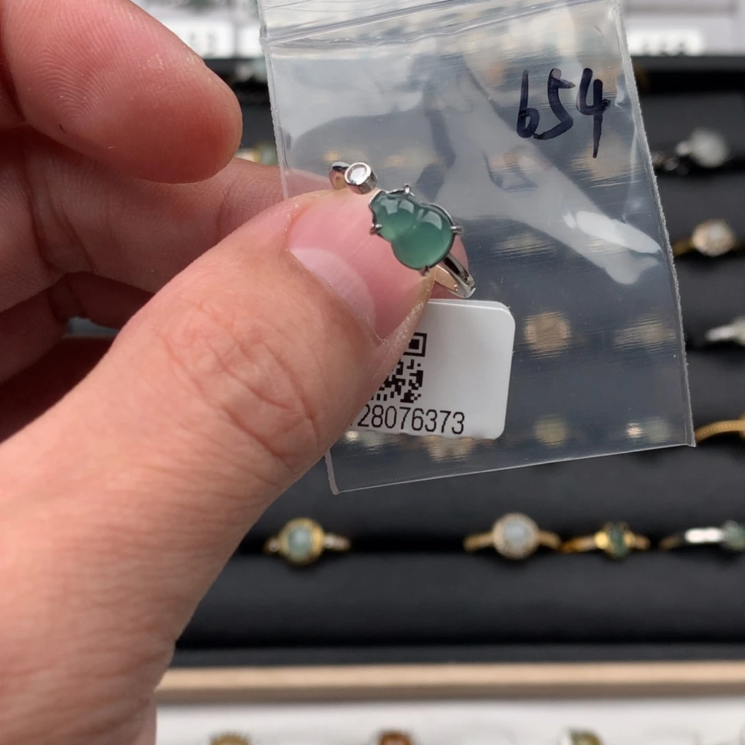 哈***哈翡翠银S925镶嵌戒指654