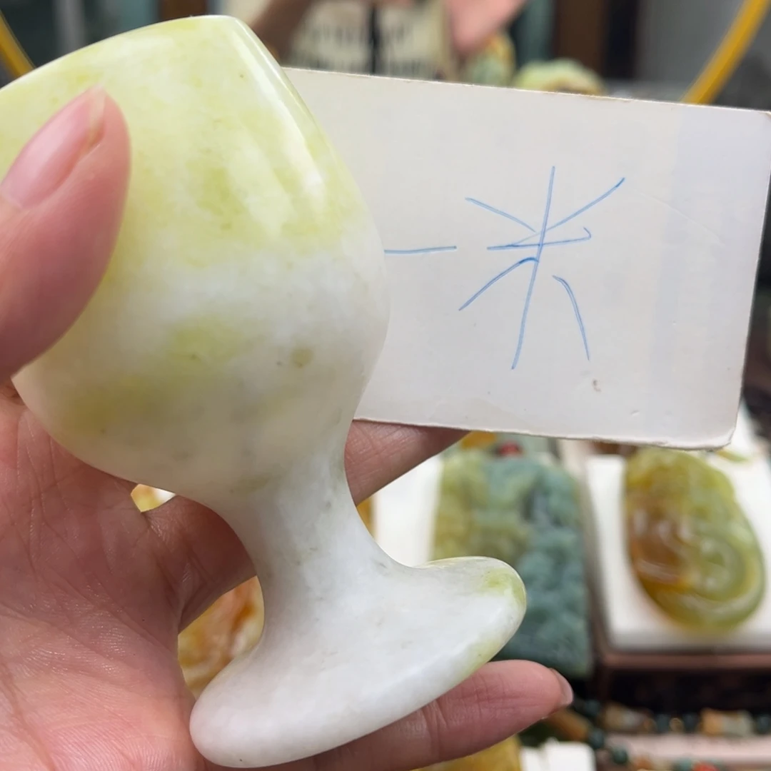 岫玉未镶嵌挂件半**瑜挂件