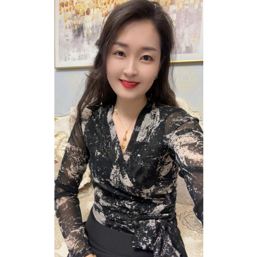 V领飘带网纱长袖微透女人味上衣2025年透气新款时尚洋气休闲女装