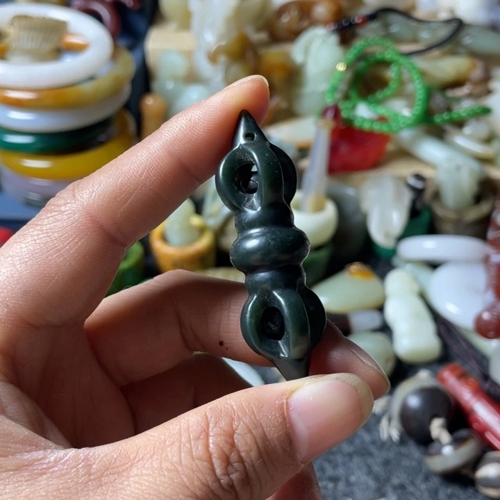 和田玉未镶嵌吊坠(不含链)