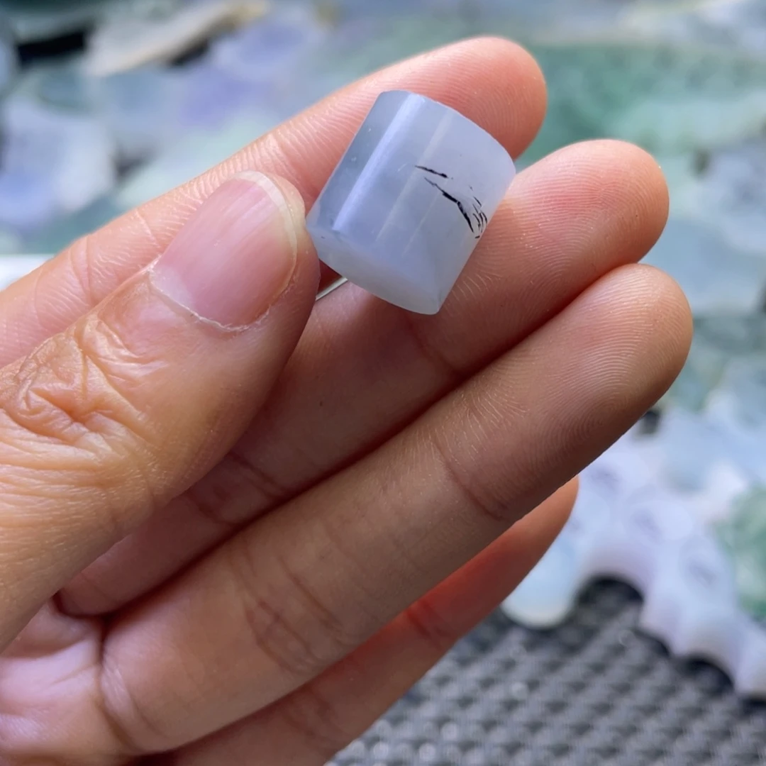 定制翡翠未镶嵌蜗***牛翡翠珠子