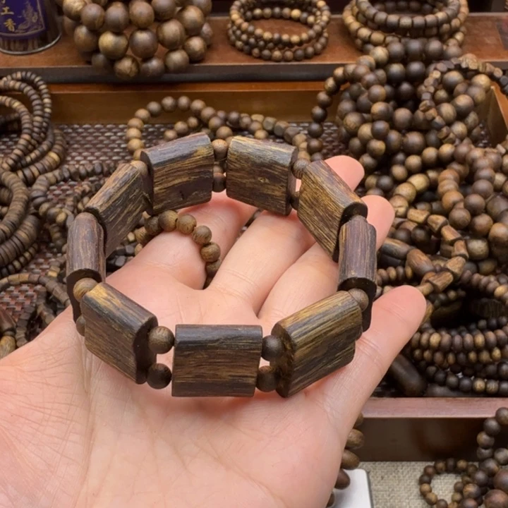 相***缘沉香碎屑奇楠1.9排珠17.8克
