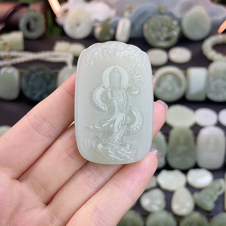 和田玉未镶嵌颈饰