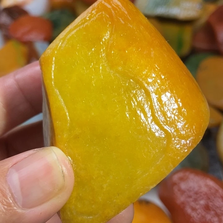 翡翠未镶嵌颈饰缅甸