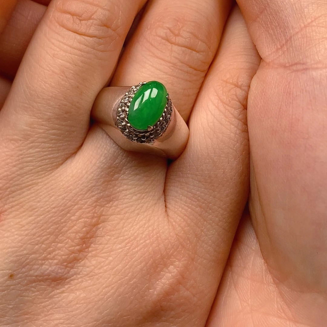翡翠戒指未镶嵌翡翠蛋面