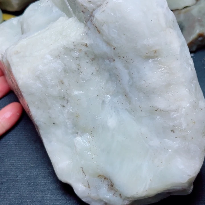 和田玉未镶嵌珠宝奇石