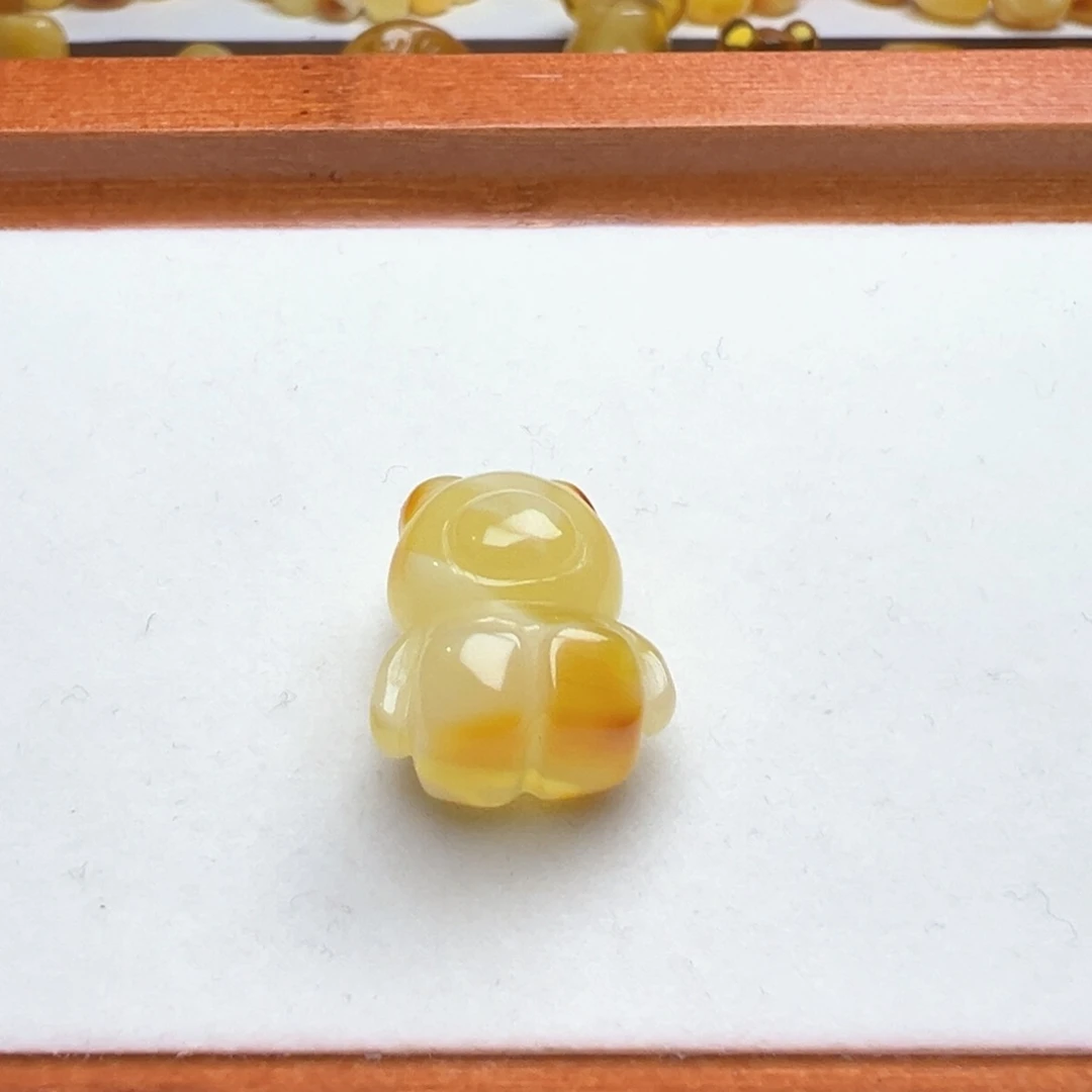 琥珀吊坠(不含链)未镶嵌唐****柔