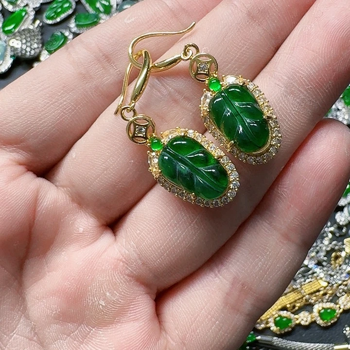 翡翠颈饰未镶嵌天然A货翡翠放漏