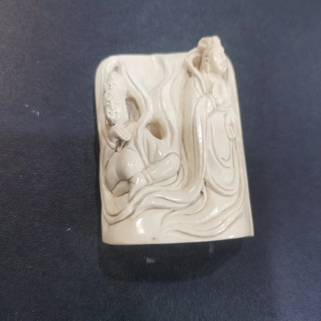 猛犸约48克雕刻件m3693