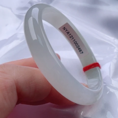 翡翠手镯未镶嵌正54.9买断不退不换