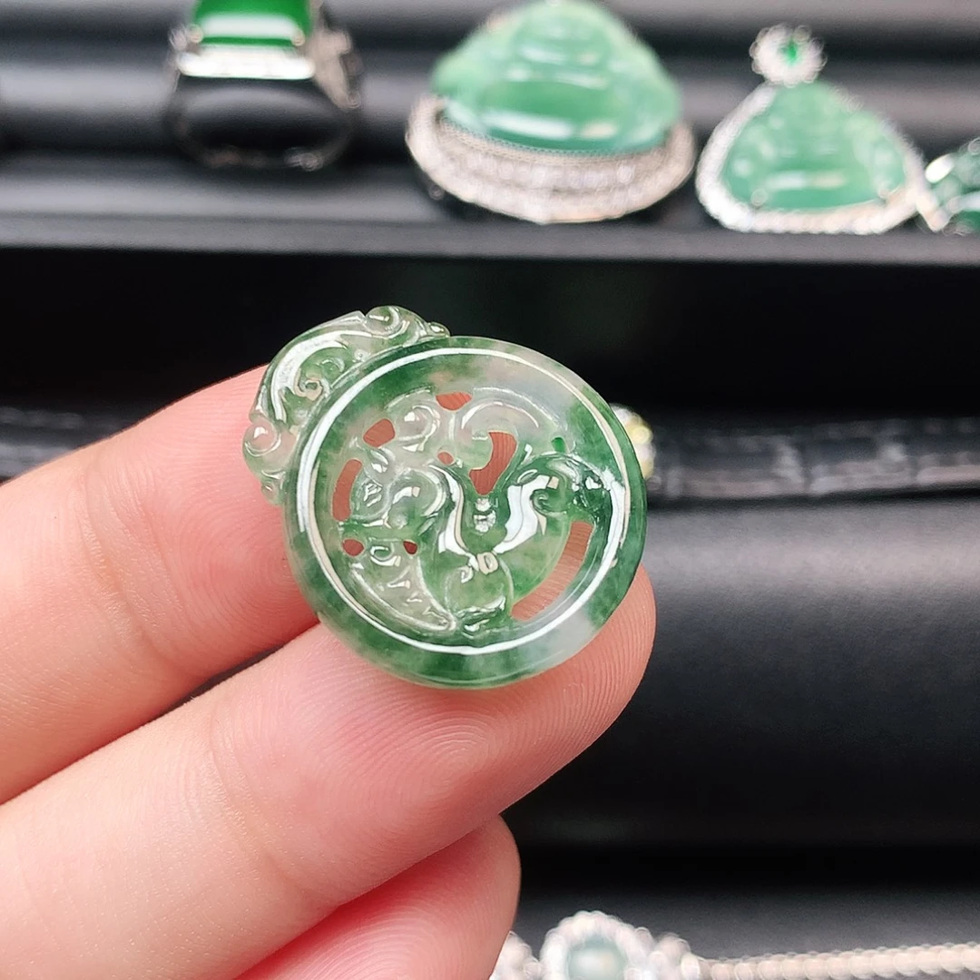 翡翠未镶嵌颈饰天然