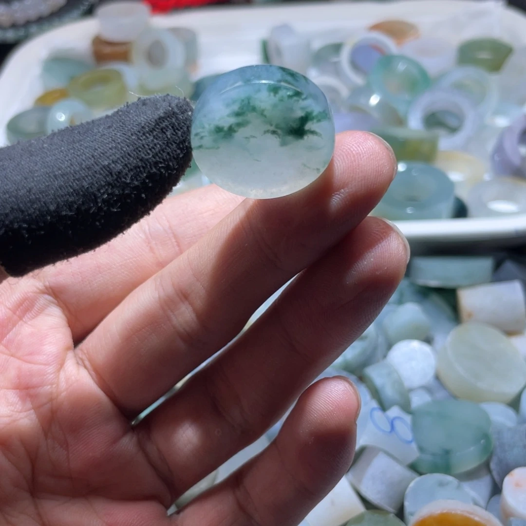 定制翡翠未镶嵌天然翡翠