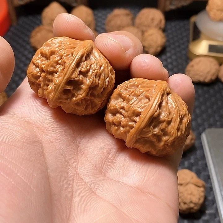 文玩核桃吊坠37尺，有修蓟县元宝