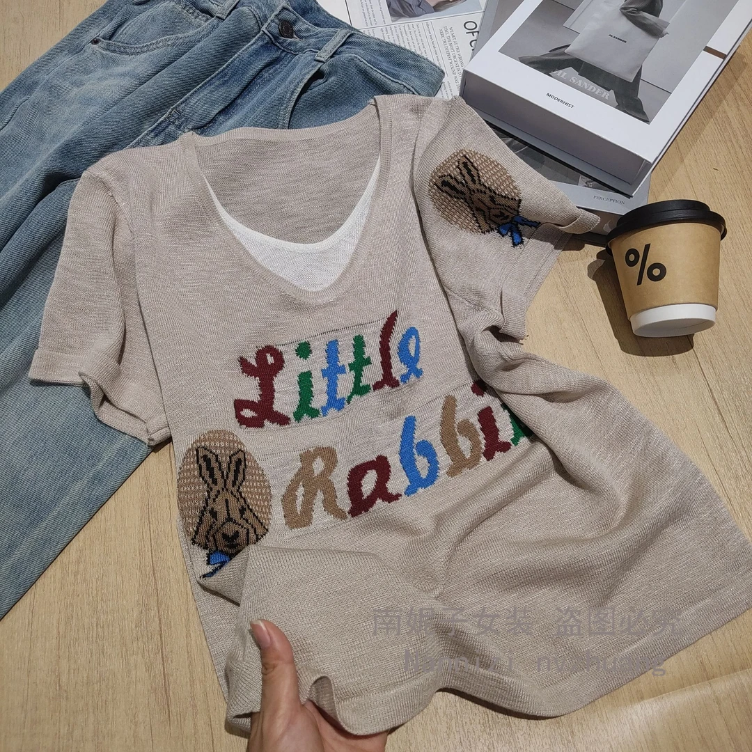 南妮子女装字母兔子提花宽松透气上衣女夏季百搭针织衫DZG8306-1