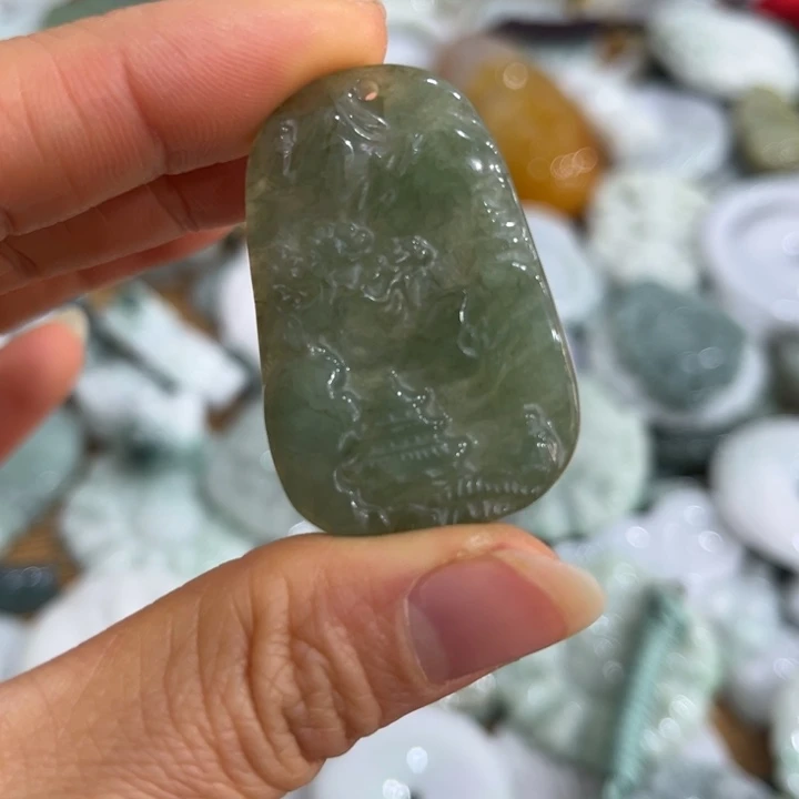 翡翠未镶嵌颈饰翡翠