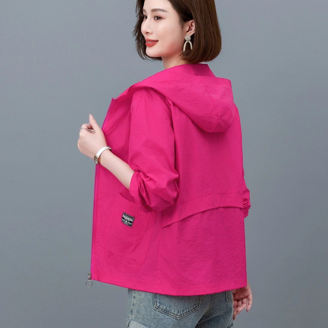 2025夏季薄款透气连帽宽松大码百搭长袖韩版中年防晒服女短外套