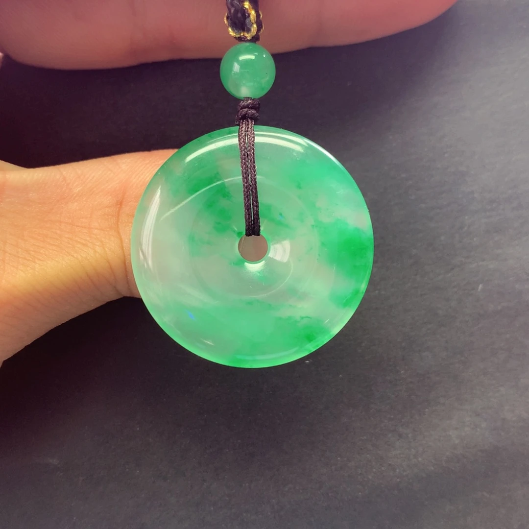 石英质玉未镶嵌颈饰