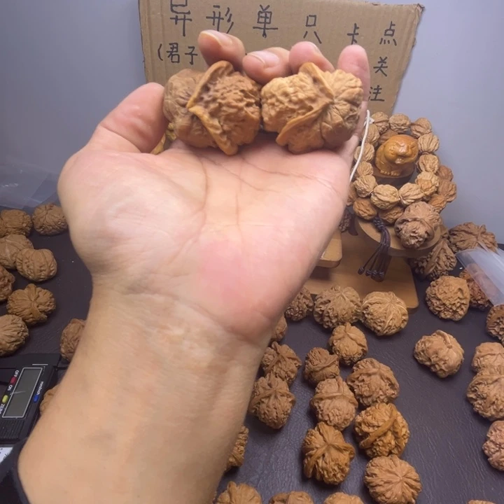 刚***好吊坠桃核蛤蟆嘎古有黄
