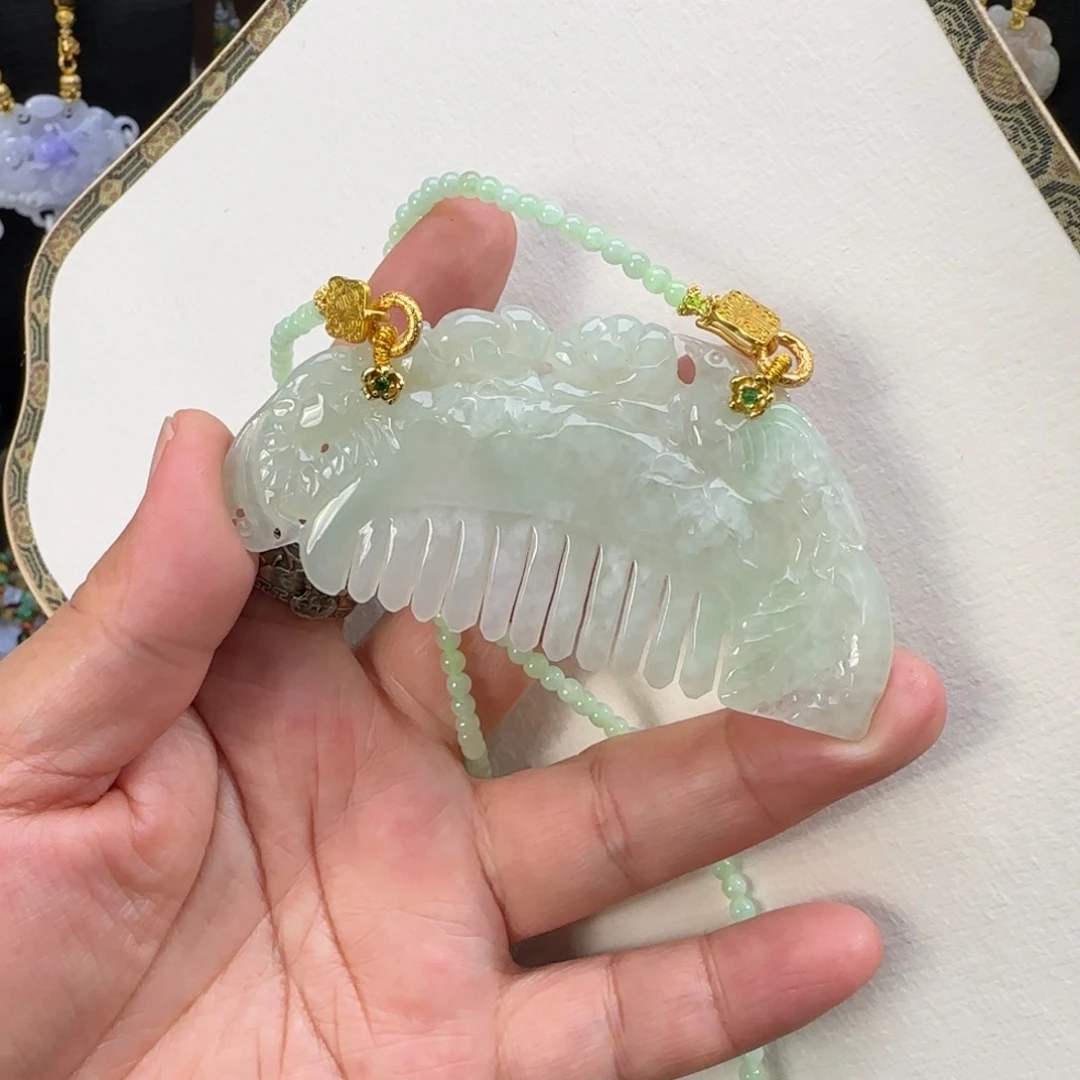 翡翠颈饰未镶嵌仿古