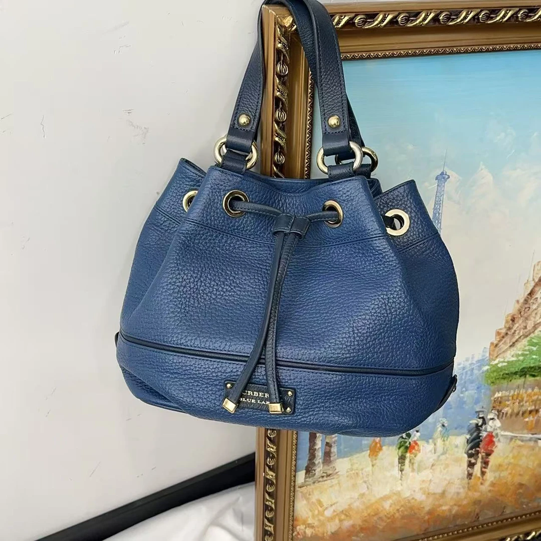 95新 BURBERRY/博柏利 巴宝莉蓝色水桶包/95新/聪