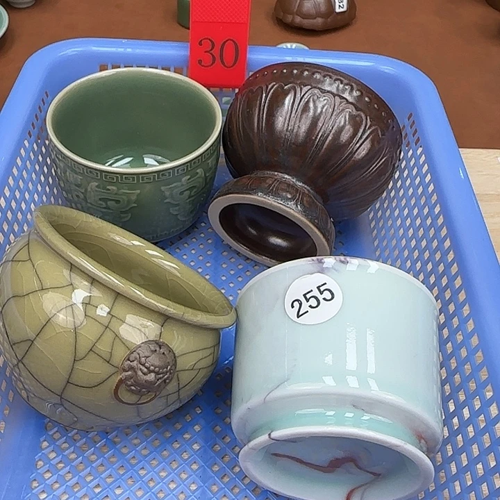 龙泉敬悦青瓷品茗杯微暇